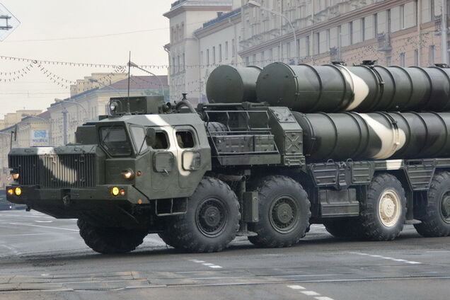 'Місця для розміщення вже підготовлено': у Білорусі заявили, що незабаром передадуть Росії шасі для 'Орєшніка'