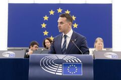 'Мы преданы этой цели': в ЕС пообещали продолжить работу по вступлению Украины, несмотря на блокирование со стороны Венгрии