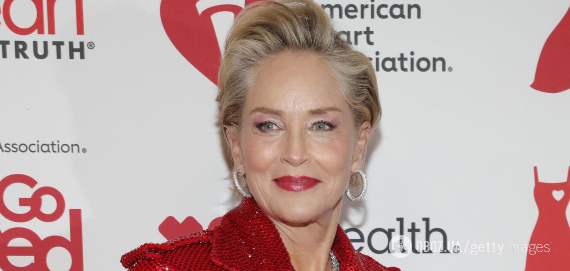 Шэрон Стоун повесила дома картину украинского художника и не сдержала эмоций. Видео