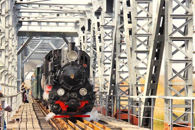 В Украине запустили уникальные поезда по особенному маршруту