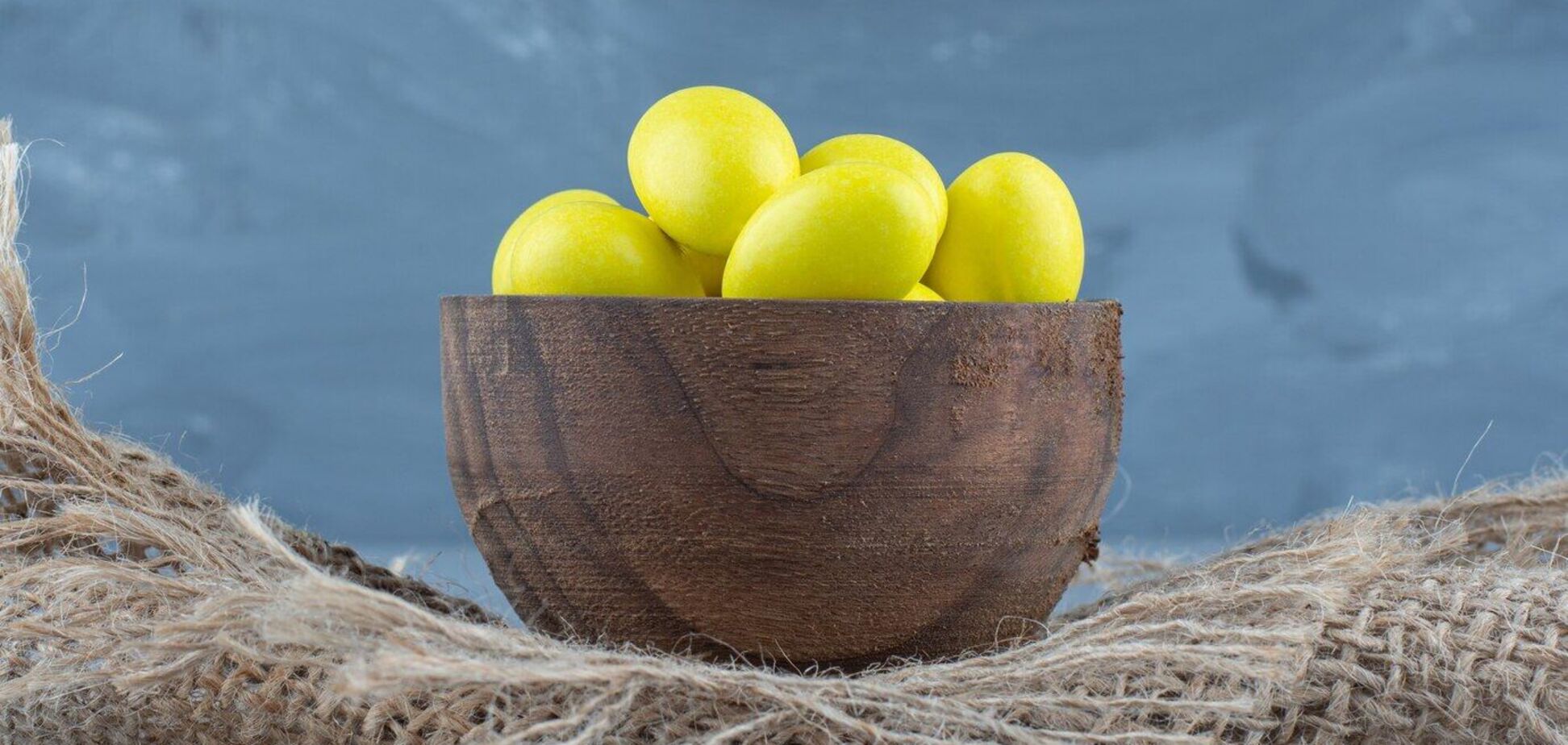 Чем покрасить яйца на Пасху в оливковый цвет: самый простой способ, с которым справятся все