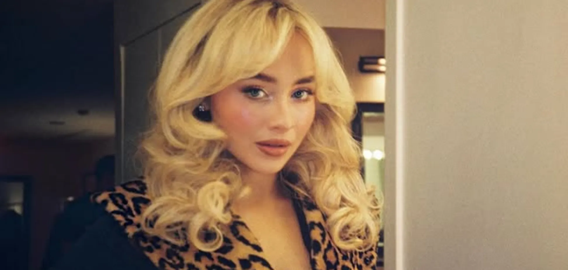 Простий і дуже стильний: Сабріна Карпентер зачарувала новим манікюром