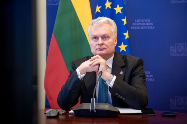 Літак із Науседою не міг сісти у Вільнюсі через повідомлення про дрон: що відомо про інцидент