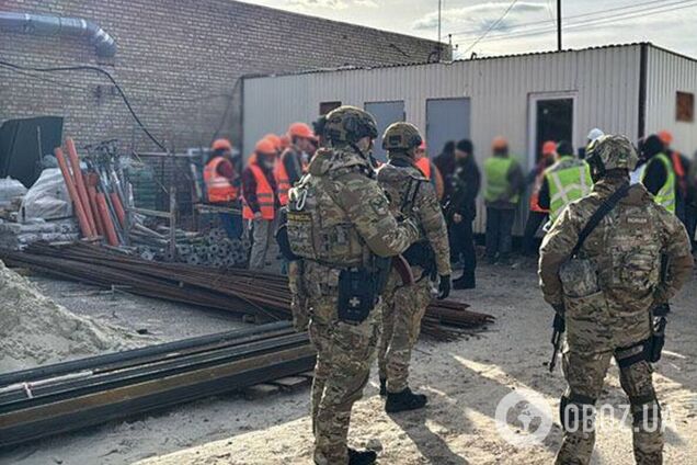 Вместо лечения заставляли людей бесплатно работать: на Киевщине разоблачили 'реабилитационный центр'. Фото и видео