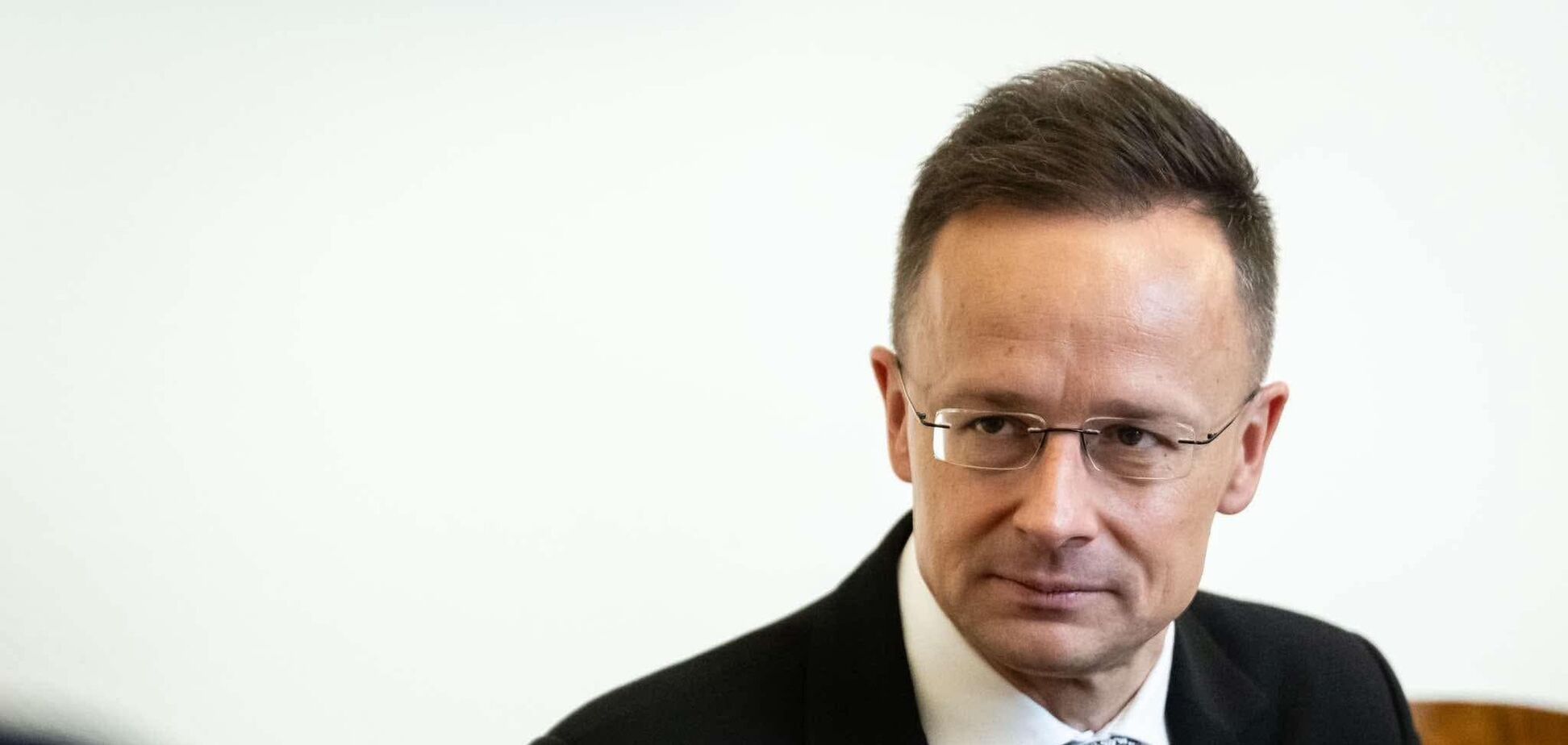 Сийярто пригрозил Украине отключить свет