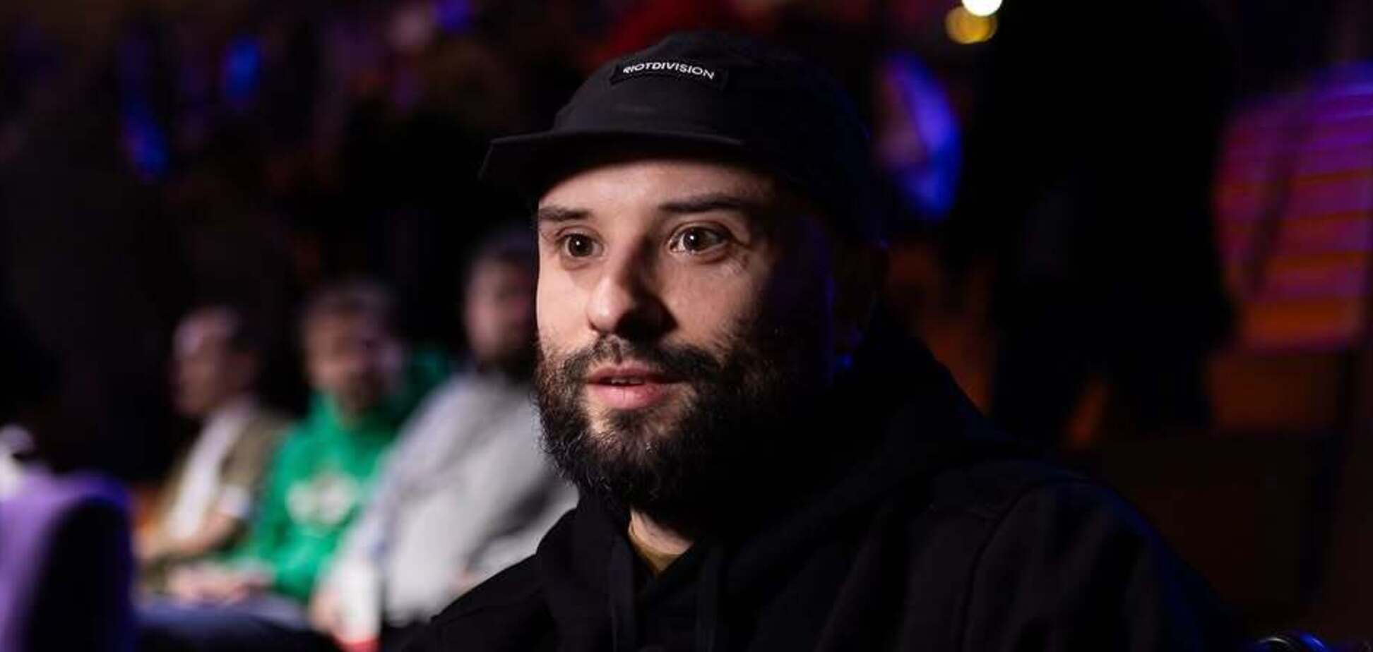 Тяжелораненый Виктор Розовый показал свою новую девушку через три месяца после разрыва с женой: что о ней известно