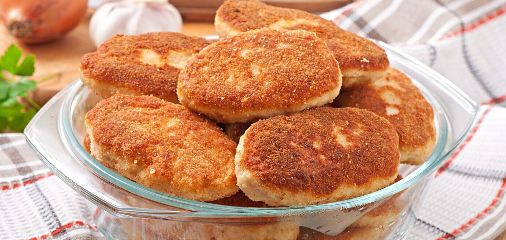 Что приготовить на ужин: рецепт куриных котлет, которые точно получатся сочными
