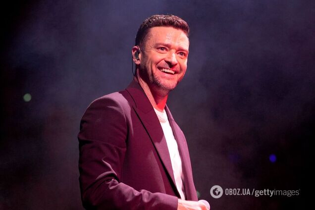 Россиянка швырнула в Джастина Тимберлейка бюстгальтер с личным посланием во время концерта: реакция певца удивила сеть. Видео