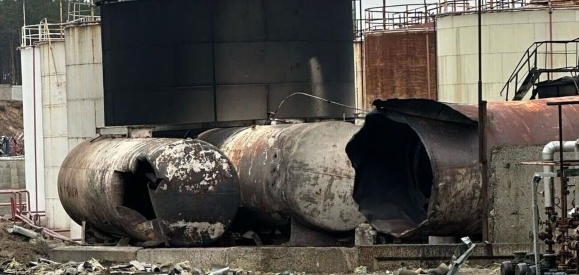 НПЗ, АЕС і не лише: Кремль оприлюднив узгоджений зі США перелік об'єктів, на які поширюється припинення вогню