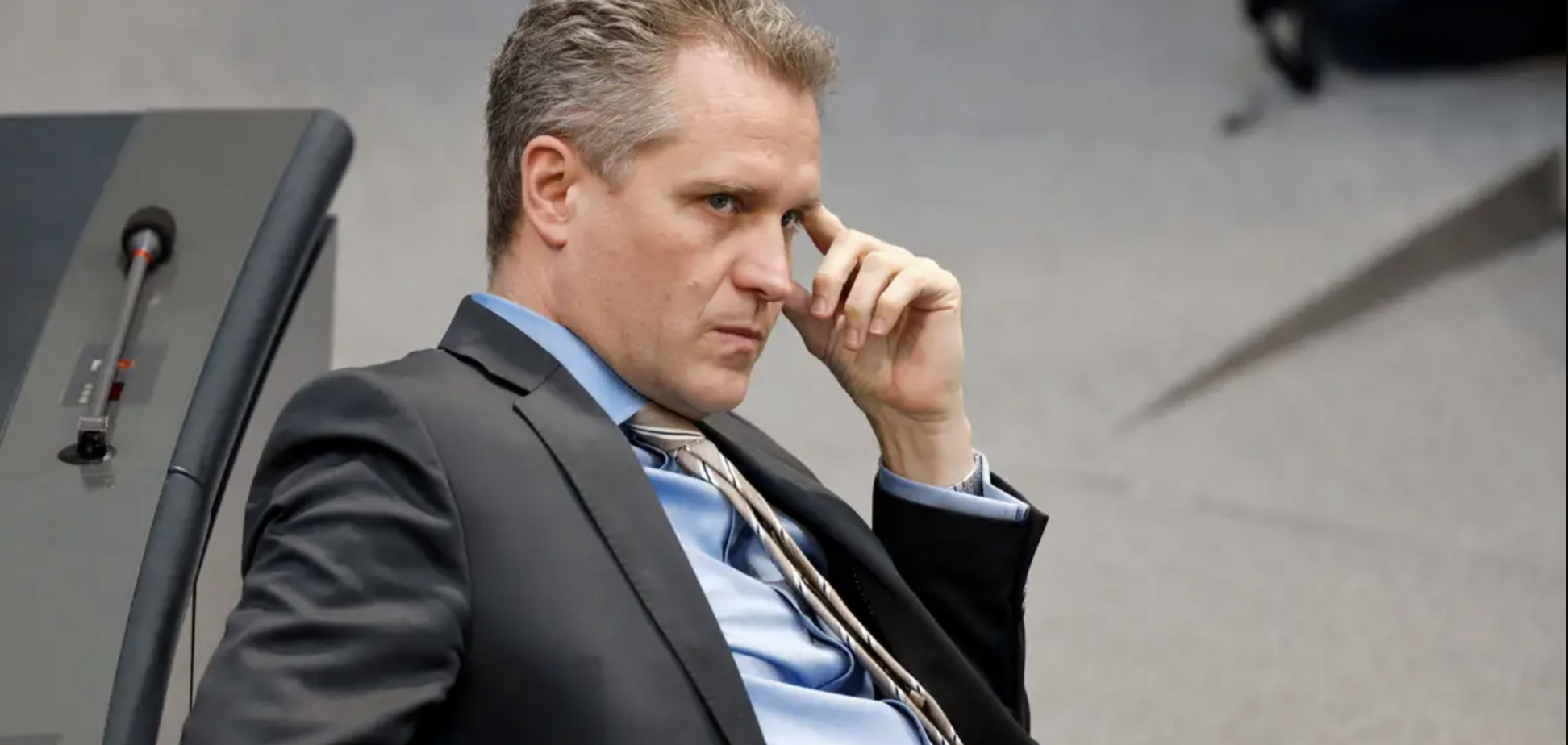 Германия просит Европарламент лишить иммунитета пророссийского депутата: что он натворил