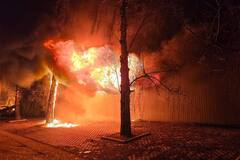 Россия массированно атаковала жилые районы Харькова 'Шахедами': разрушены многоэтажки, пострадали люди. Фото и видео