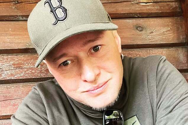 'Ми не критична для країни інфраструктура': лідер 'Бумбоксу' на концерті прокоментував рішення Мінкульту та виїзд за кордон