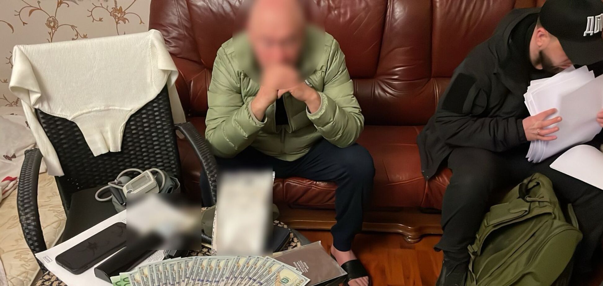 Командование взвода собрало с военных 1,5 млн гривен взяток: разоблачена схема с "боевыми" выплатами