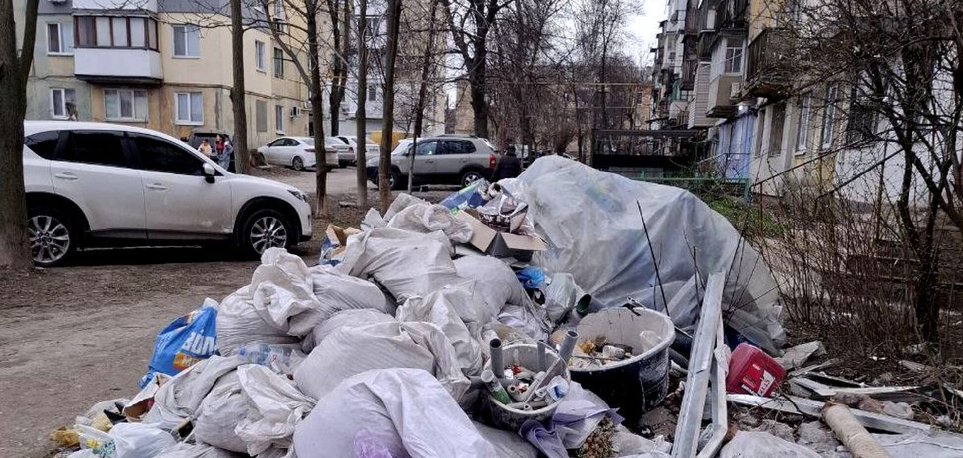 'У нас хорошо себя чувствуют только алкоголики и наркоманы': как за три года большой войны изменилась жизнь на оккупированной части Донетчины