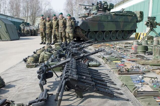 Системы ПВО, дроны и ракеты: в Германии анонсировали новые поставки оружия Украине