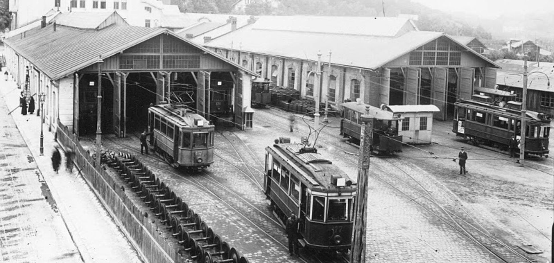 У мережі показали кінний трамвай у Львові: фото початку XX ст.