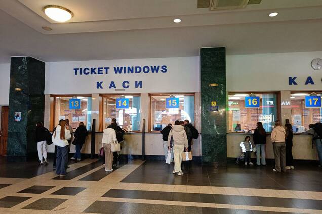 Что происходит на вокзалах: есть ли очереди в жд-кассы