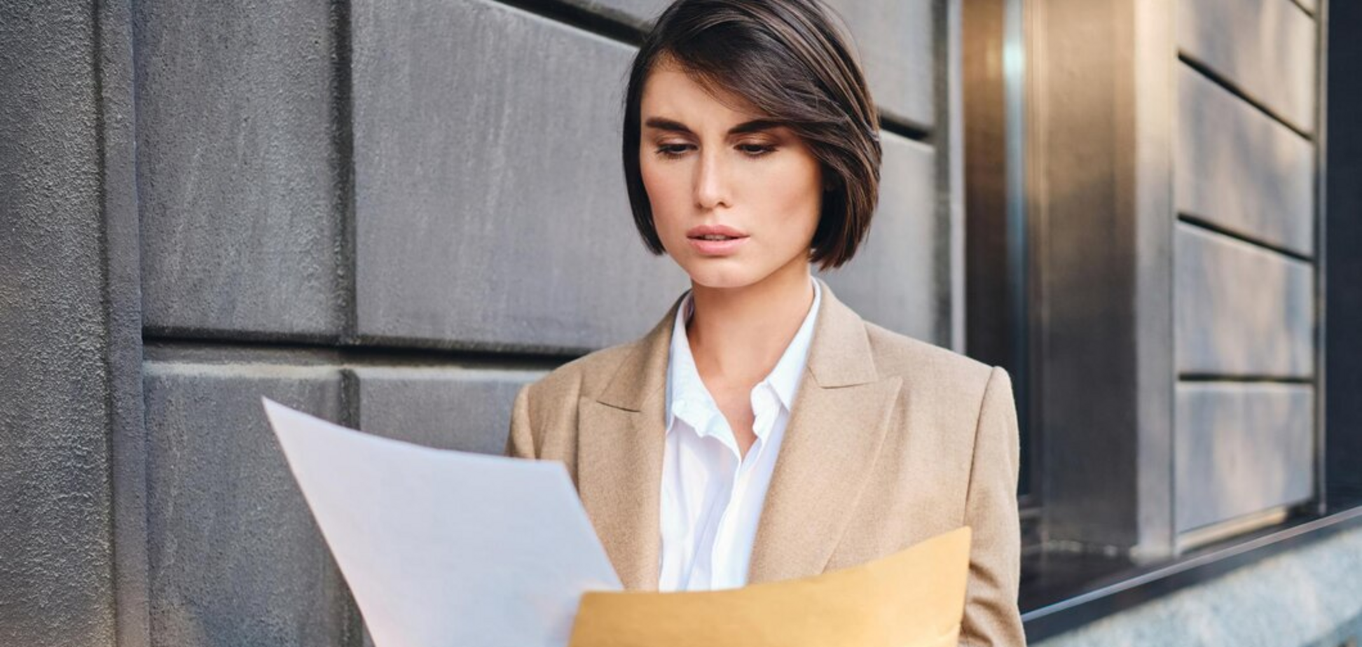 Выделяют ли запятой слово 'бажано': объяснение