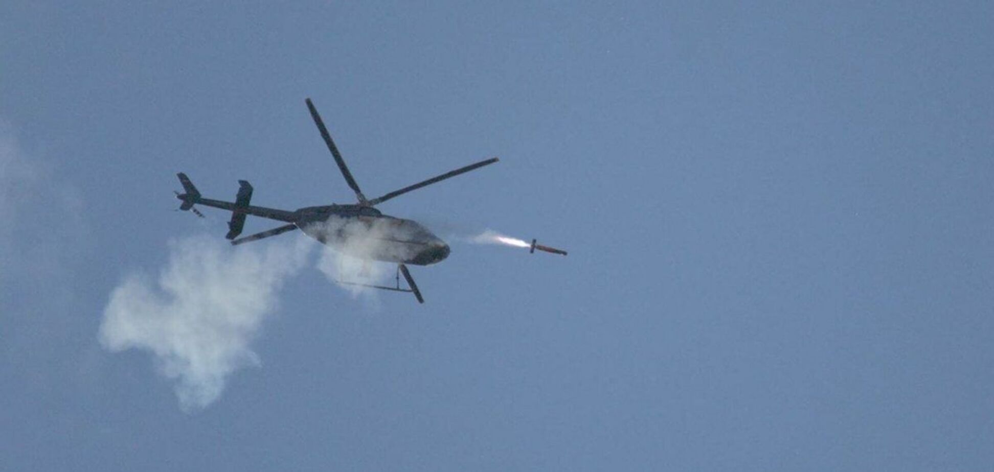 В США впервые установили на вертолет реактивный дрон с РЭБом