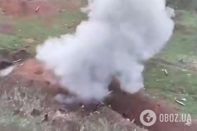 Калейдоскоп горящей техники: пограничники с помощью FPV-дронов уничтожили вражеский РЭБ, пушку и полевые склады армии РФ. Видео