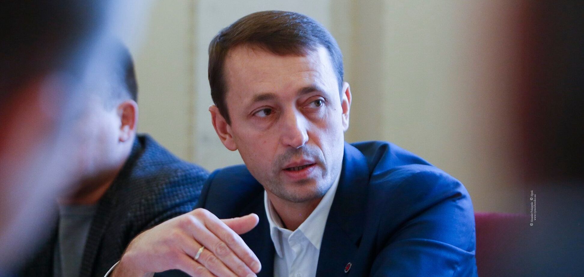 Пока Тимошенко призывает украинцев возвращаться на Родину, дети нардепа Дубиля из ее фракции живут за границей: расследование