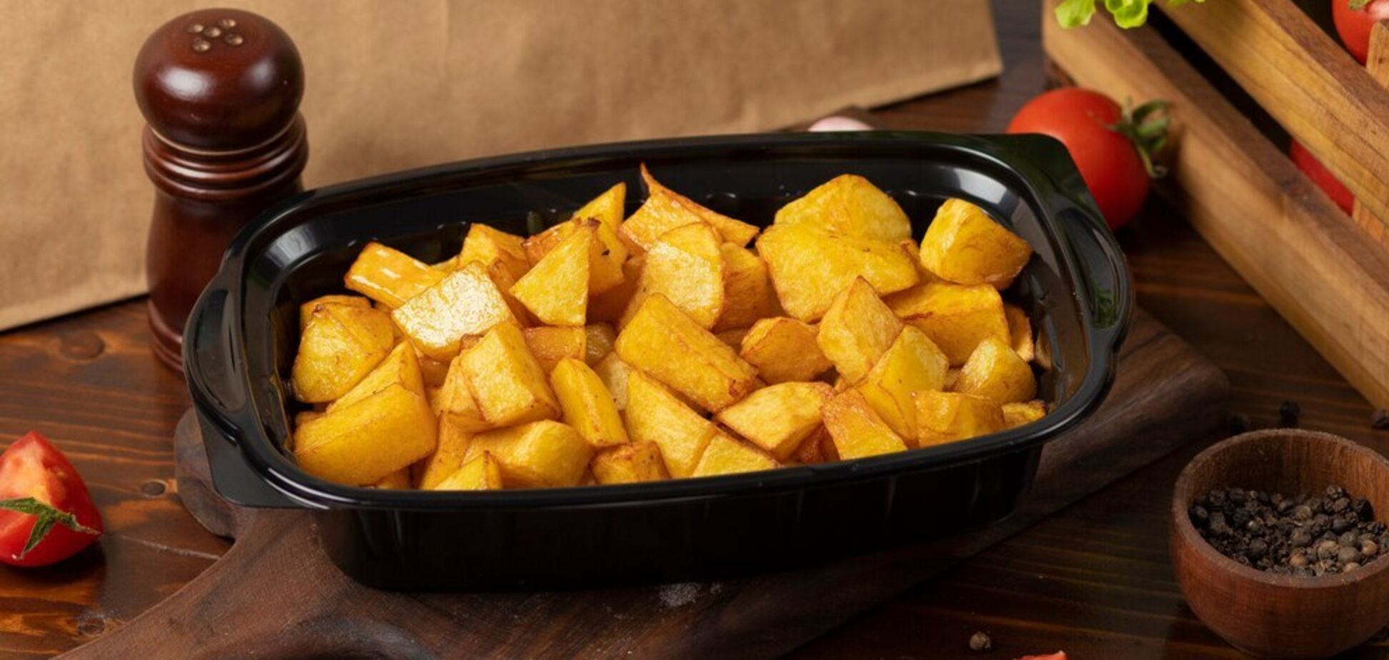 Хрустка зовні та м’яка всередині картопля: знаменитий рецепт Джеймі Олівера