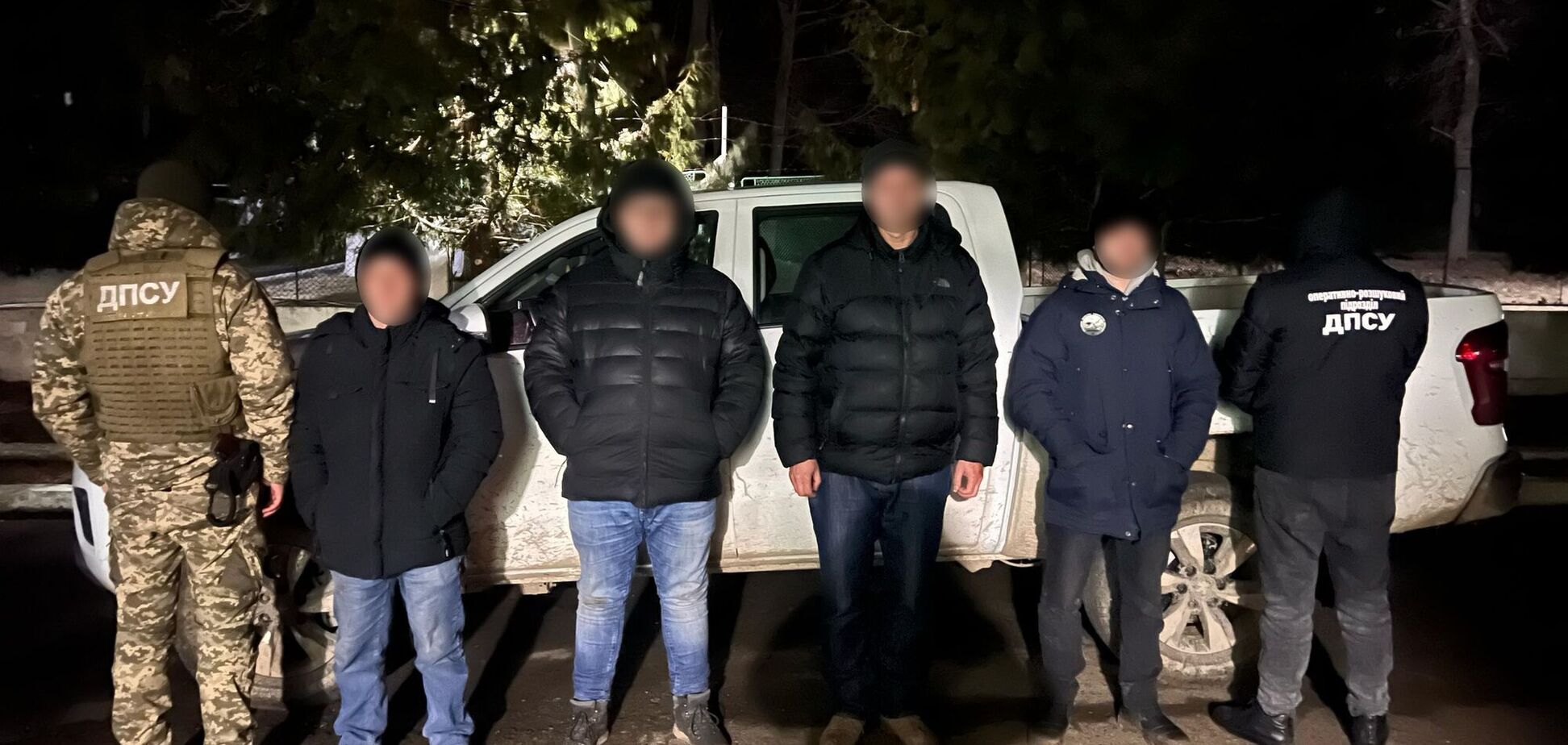 'Засікли' за допомогою дрона: на Буковині затримали чотирьох чоловіків, які хотіли втекти з України. Фото