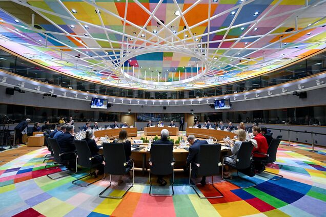 Применить все необходимые инструменты для усиления безопасности ЕС: что принял Евросовет на спецзаседании 6 марта