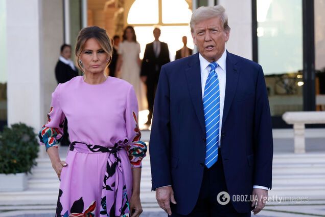 Від сукні в стилі зебри до костюма 'мілітарі': пʼять найгірших образів Меланії Трамп, у яких вона зʼявлялася на публіці