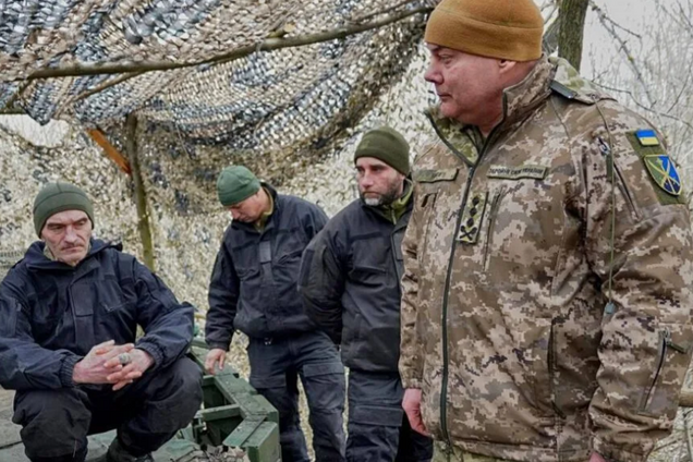 Наев встретился с командирами и танкистами 1-го танкового батальона 5-й ОВМБр