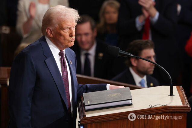 Дональд Трамп во время выступления. Иллюстрация