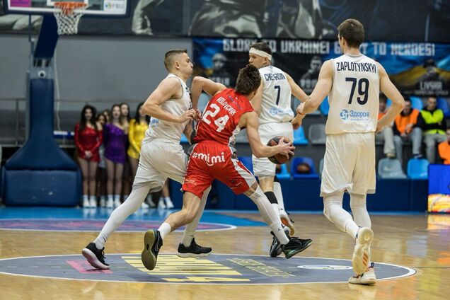 Фармкомпанія 'Здоров’я' підтримала харківських баскетболістів