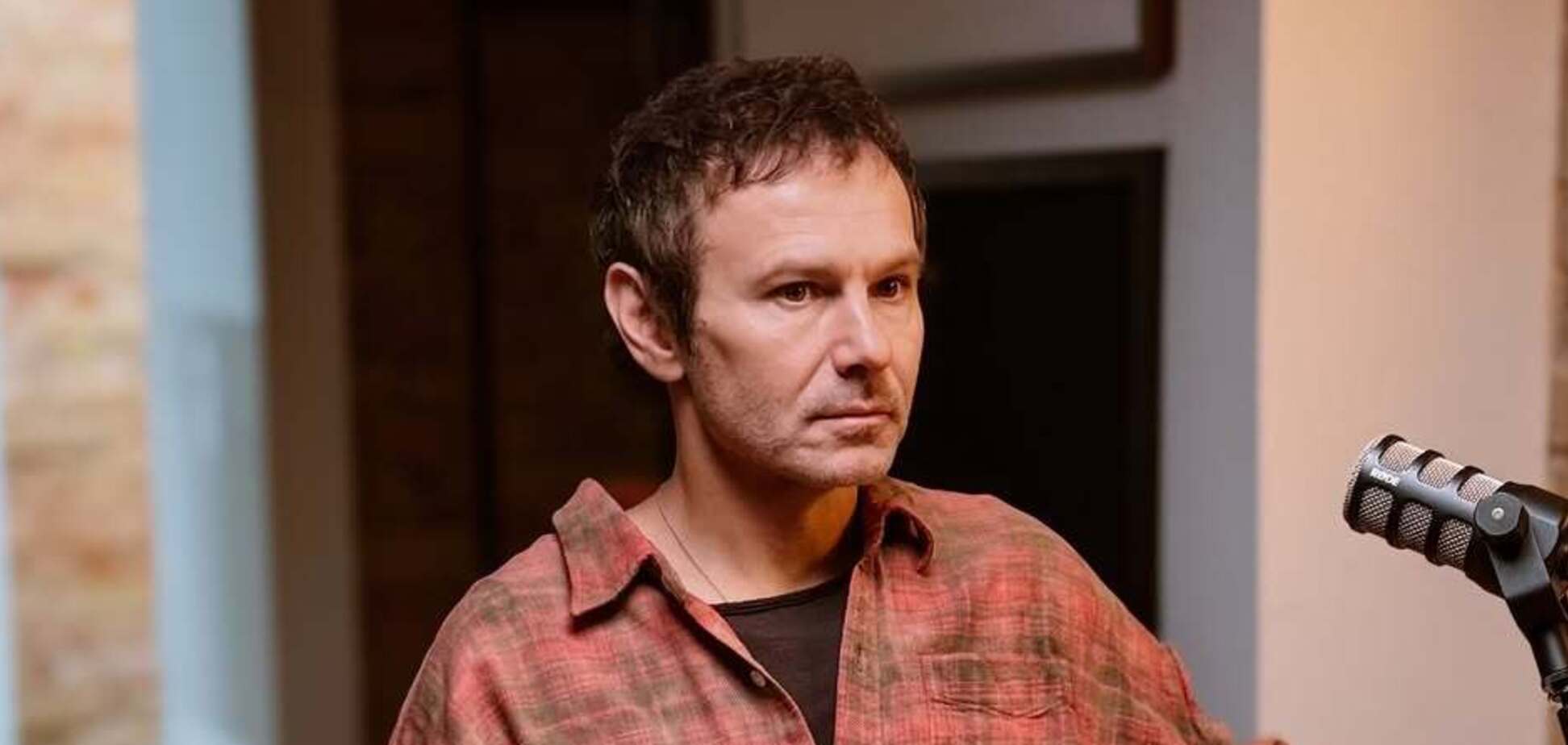 'Навіть вищі сили згадують його': Вакарчук показав архівне фото з татом – видатним українцем