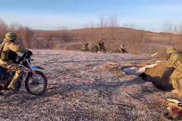 В Донецкой области уничтожили штурмовую группу врага, которая атаковала на мотоциклах