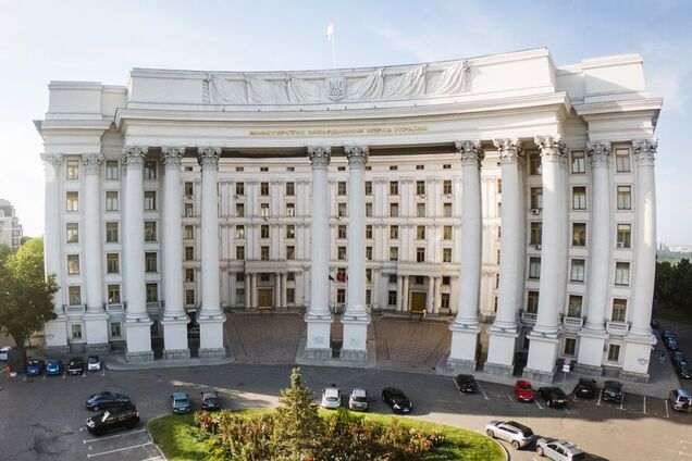 30% руководящих должностей – женщины: в МИДе рассказали о принципах равных возможностей на дипломатической службе Украины