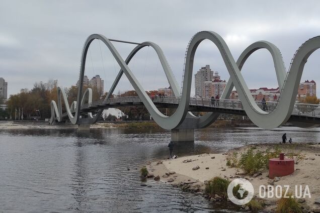 Стоянка човнів замість Моста-хвилі: який вигляд мала Оболонська набережна в Києві у 1916-му. Фото