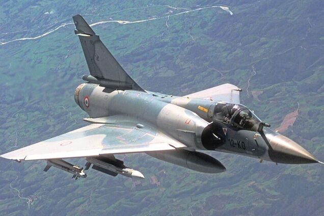 Исторические фото: в ВСУ показали, как истребитель Mirage-2000 впервые сбил крылатую ракету в украинском небе