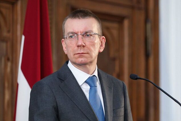 Президент Латвии призвал страны Европы 'непременно' ввести военную повинность