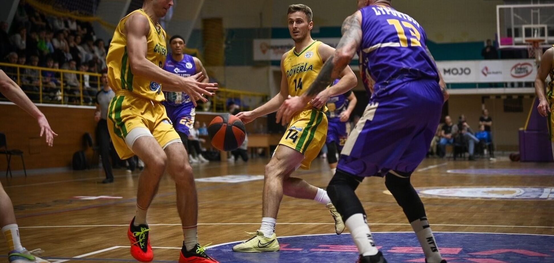 'Прикарпатье-Говерла' благодаря камбеку в четвертой четверти победило 'Старый Луцк' в Суперлиге Favbet