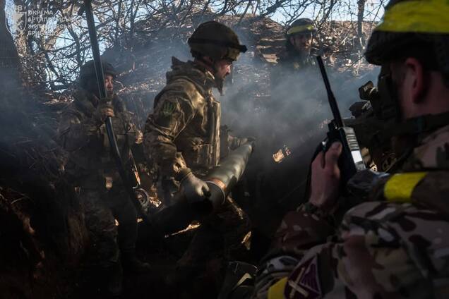 Росіяни намагаються рухатись широким фронтом: експерт вказав на нюанс з наступом ворога. Карта