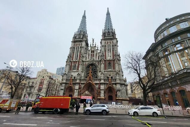 Это последствия бездействия: настоятель костела Святого Николая в Киеве рассказал о состоянии храма. Видео