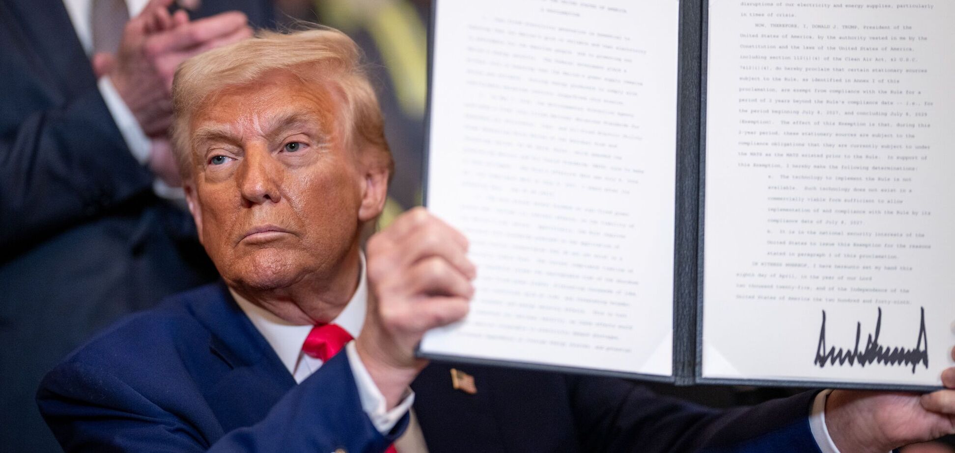 Трамп раскрыл, как принимал решение перенести пошлины