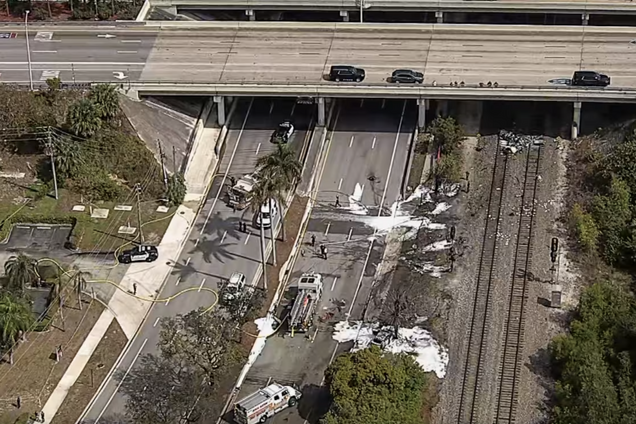 У США розбився літак: усі люди на борту загинули. Фото