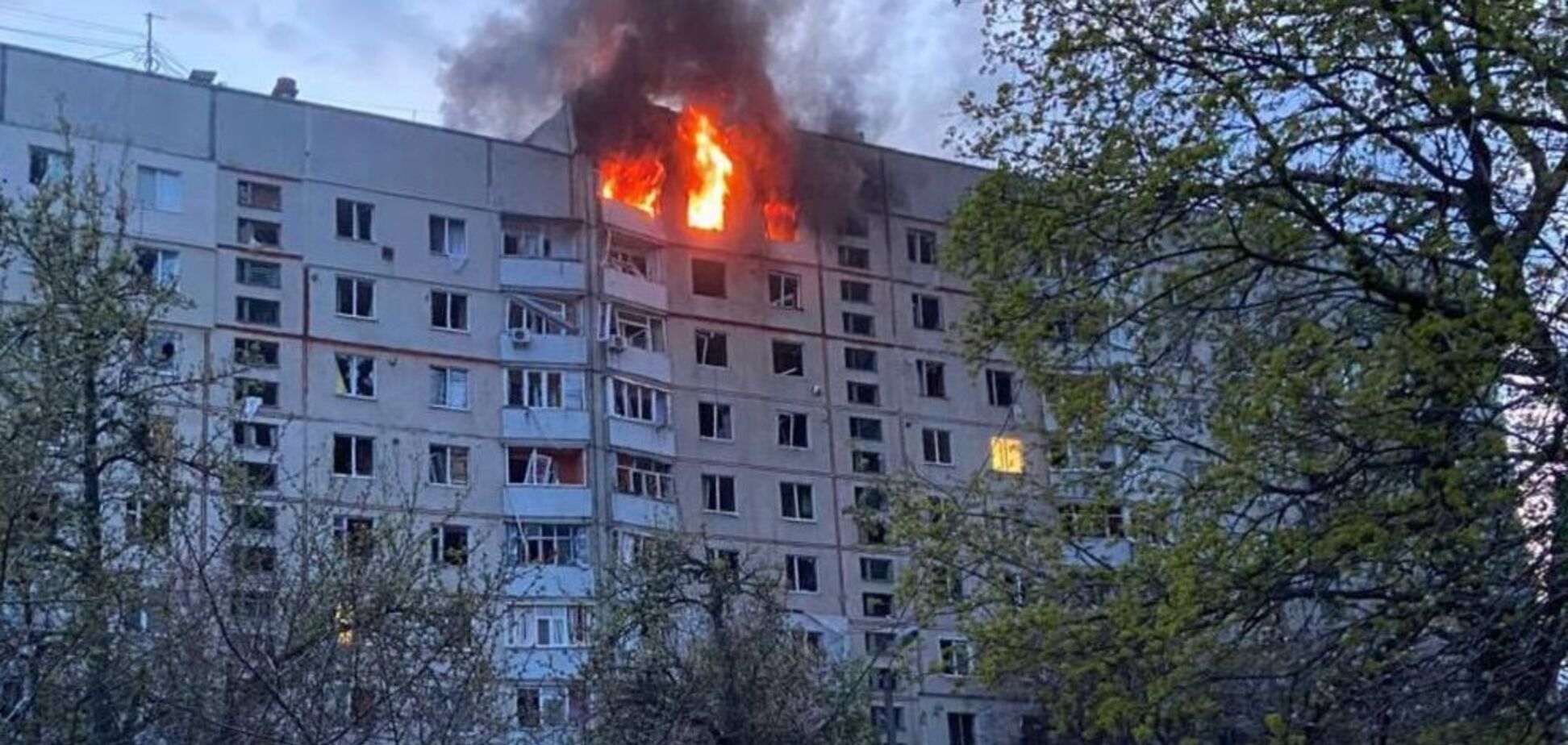 Войска РФ массированно обстреляли Харьковщину: разрушены дома, есть погибшие. Фото