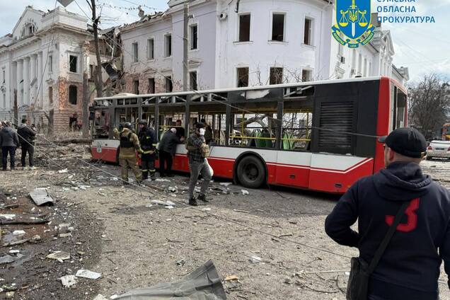 Люди возвращались из церкви, в троллейбусе погибли практически все: в Сумской ОВА рассказали детали об ударе РФ