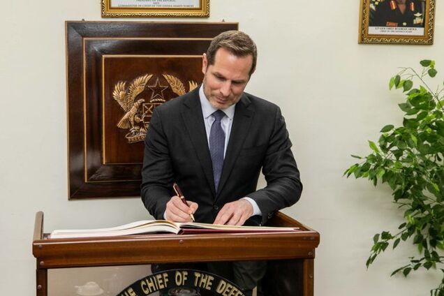 Пітер Марокко звільнився з Держдепу