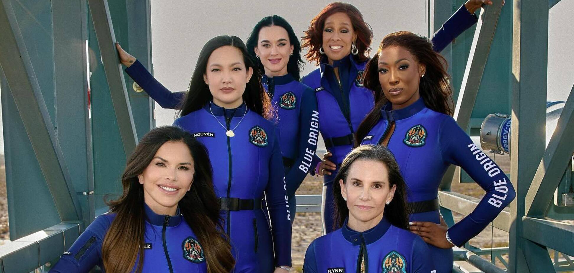 Как прошел 'звездный' полет в космос с Кэти Перри, невестой самого богатого человека в мире и другими знаменитостями. Фото, видео