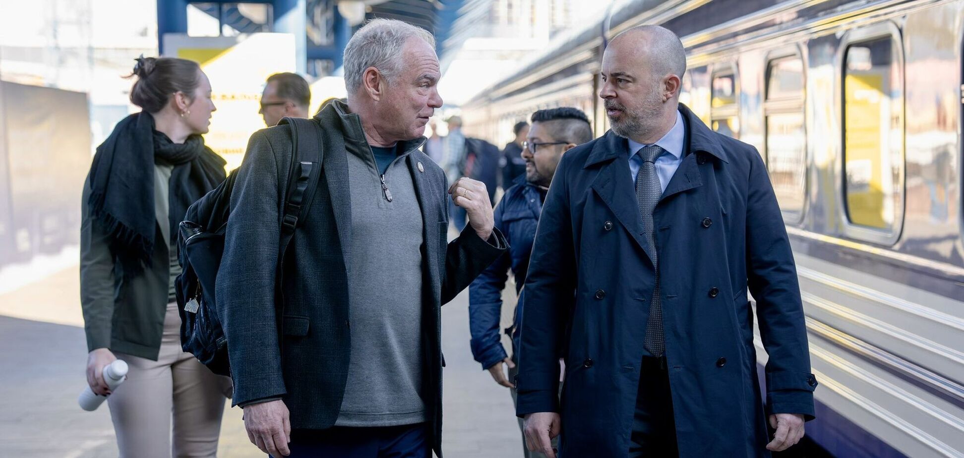 В Киев прибыл сенатор-демократ Тим Кейн: что он говорил о войне в Украине. Фото