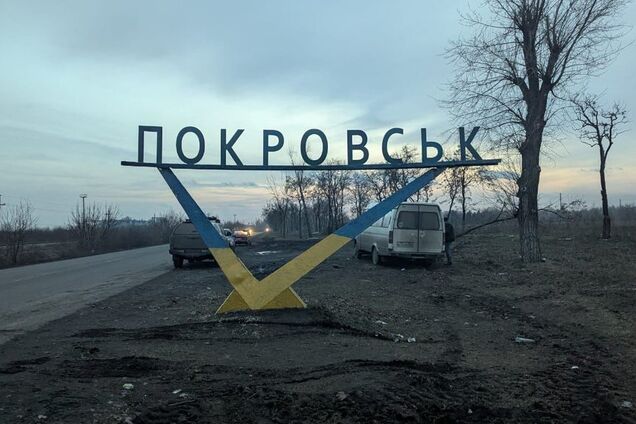 'Треба врятувати тих, хто без наказу відмовляється виходити': Дейнега стверджує, що Україна 'практично втратила Покровськ'