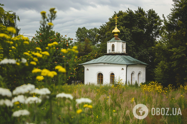 Что надеть в церковь на Пасху: можно ли женщинам заходить в штанах